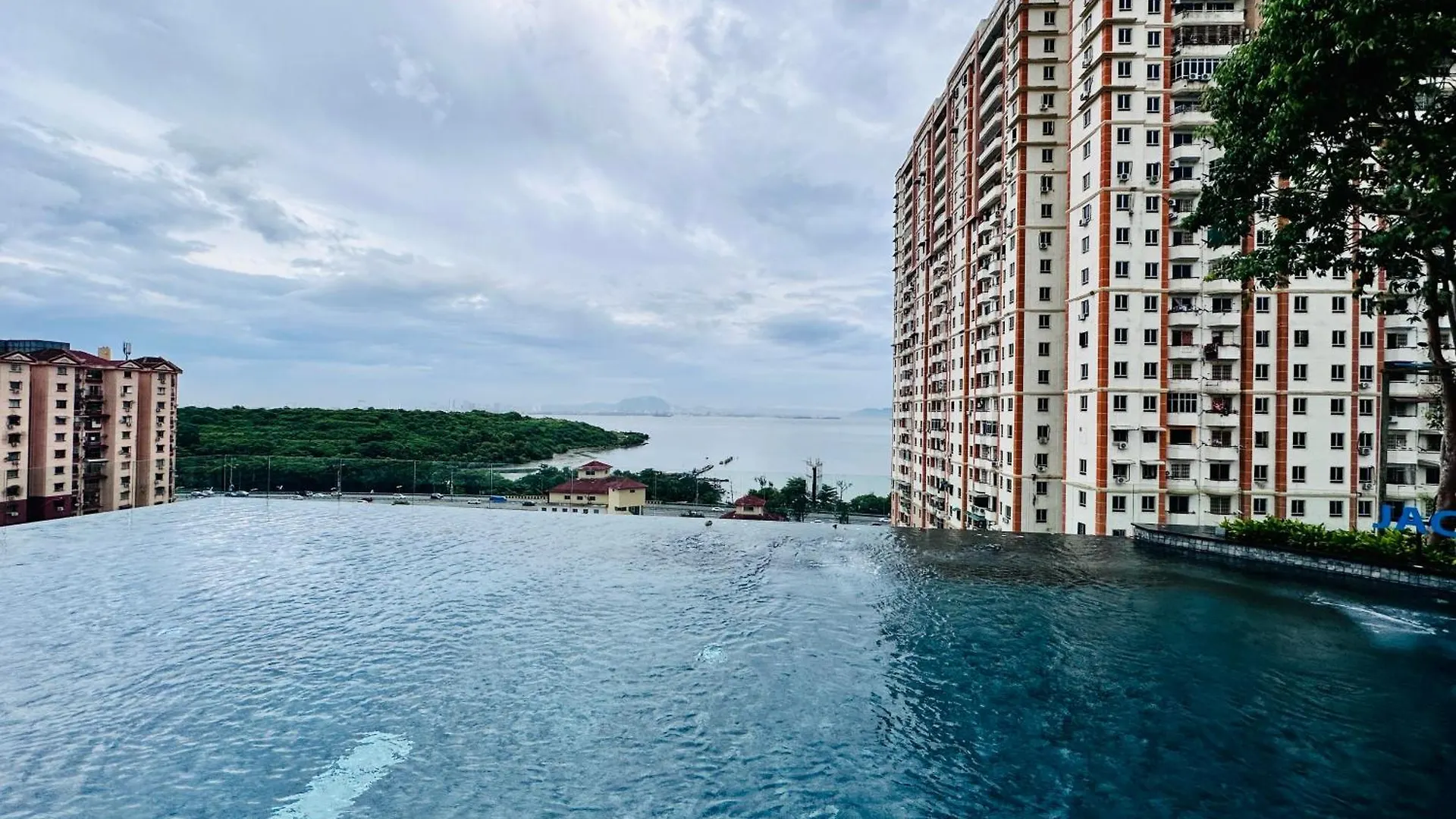New 2Br Or 3Br Cityview Homestay At Urban Suite By Urban Staycation Ldl Jelutong 0*,